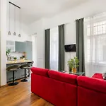 Appartement Comfy - Large In The Center *