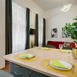 Comfy - Large In The Center Appartement