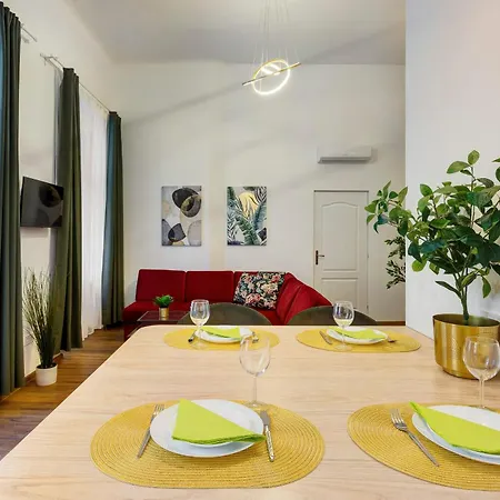 Appartamento Comfy - Large In The Center