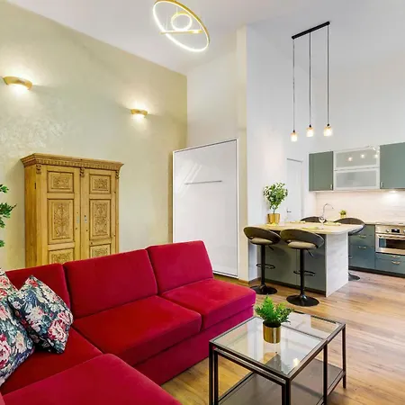 Comfy - Large In The Center